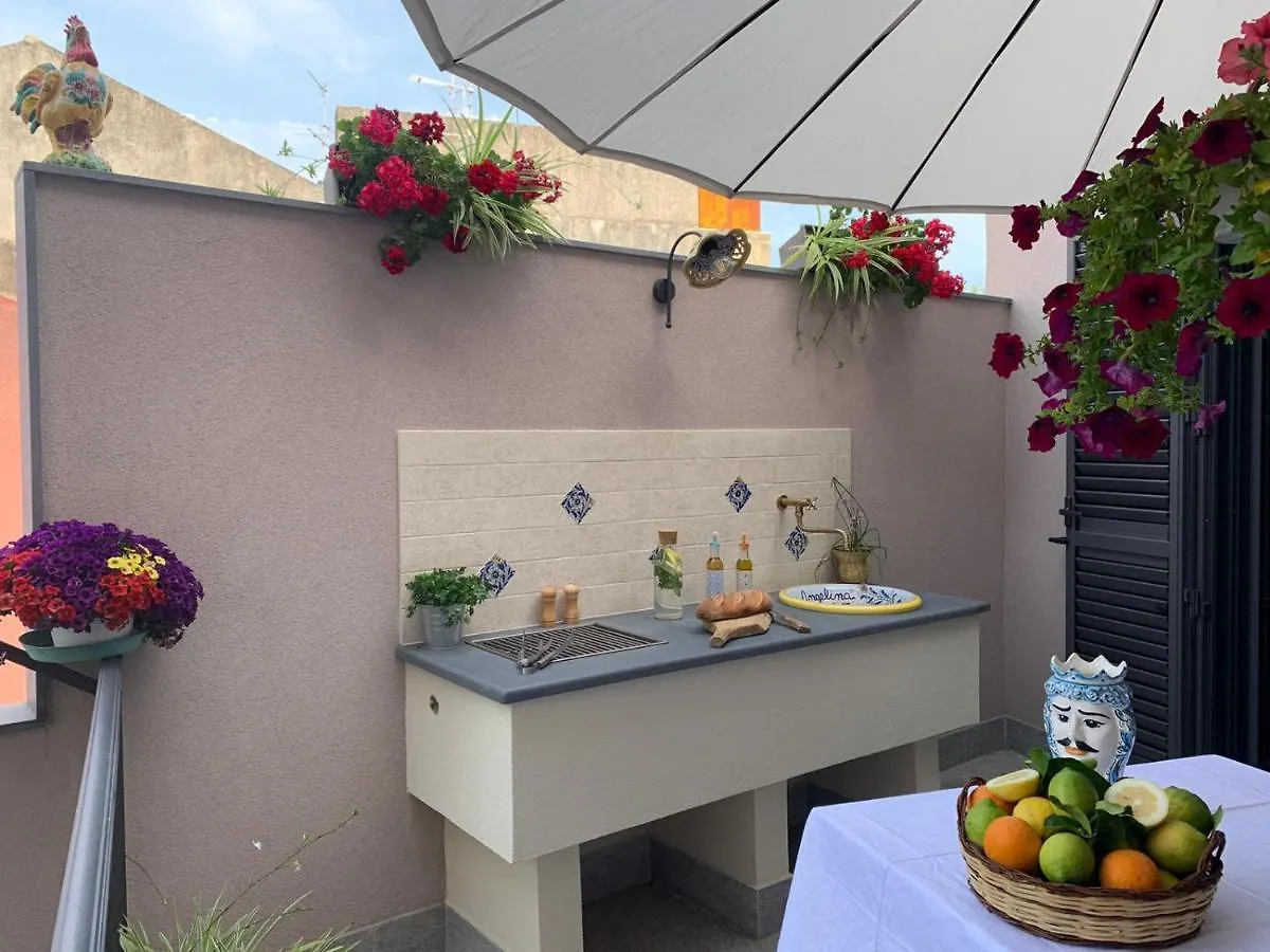 Casa Angelina A Due Passi Dal Mare Villa Acireale 0*,  Italy